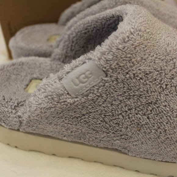 NIB UGG WOMEN'S TERRY SLIP ON SHEARLING LINED SLIPPERS GRAY - Picture 3 of 8
